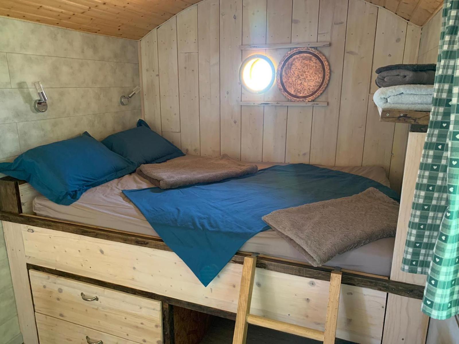 Holiday home Roulotte Du Berger *